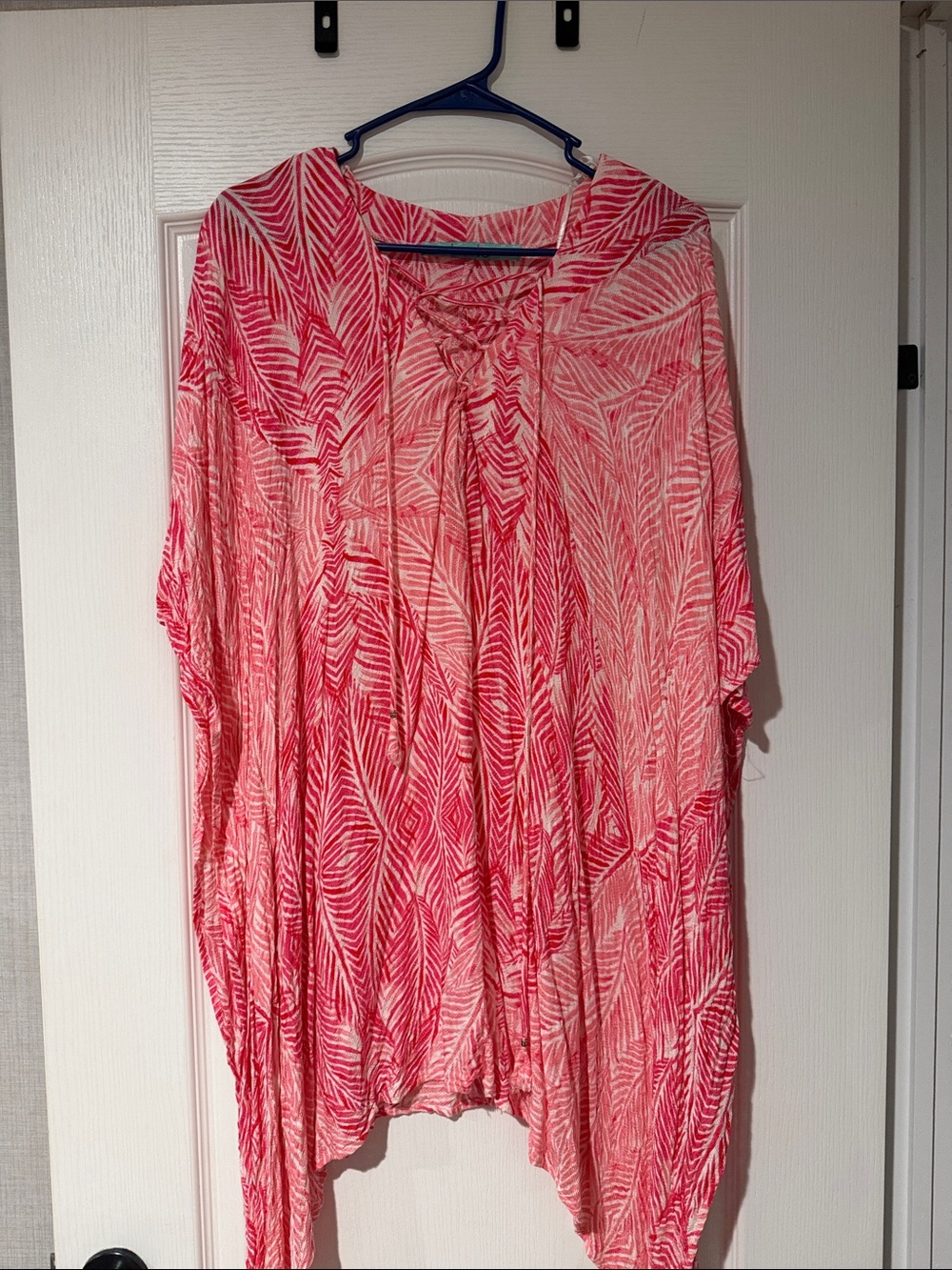 Pink Leaf Print Lightweight Kimono